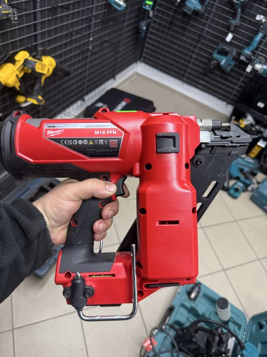 Gwozdziarka milwaukee M18FFN 18v NOWA do 90mm
