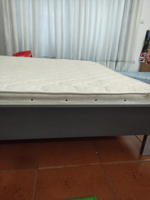 Cama de Casal com Colchão