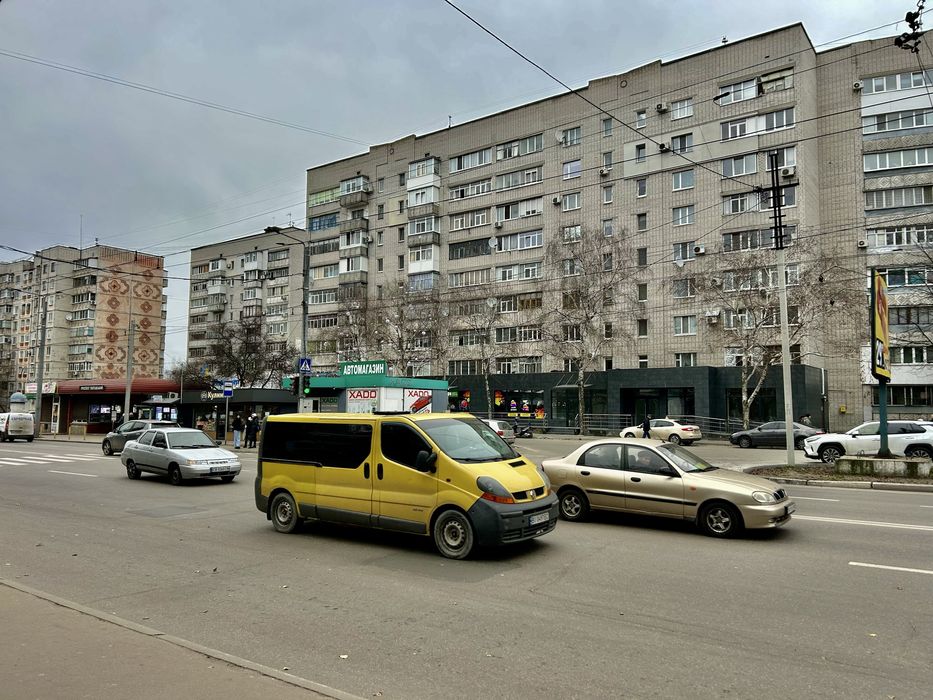 Оренда приміщення біля зупинки Пивзавод