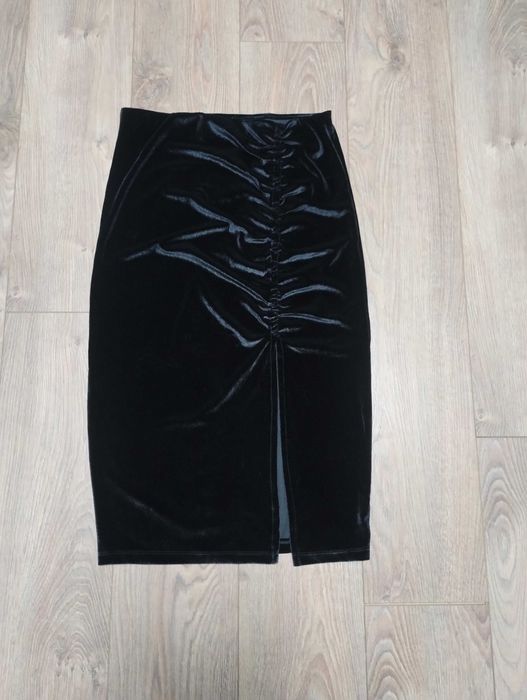 Оксамитова спідниця L/ХL.