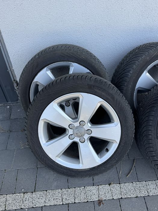 Oryginalne felgi aluminiowe Audi 17" 5x112 + opony całoroczne Vredestein 225/45 R17