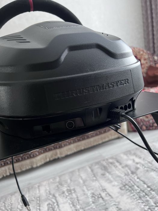 Комплект: ігрове кермо Thrustmaster t300 Ferrari і педалі Thrustmaster