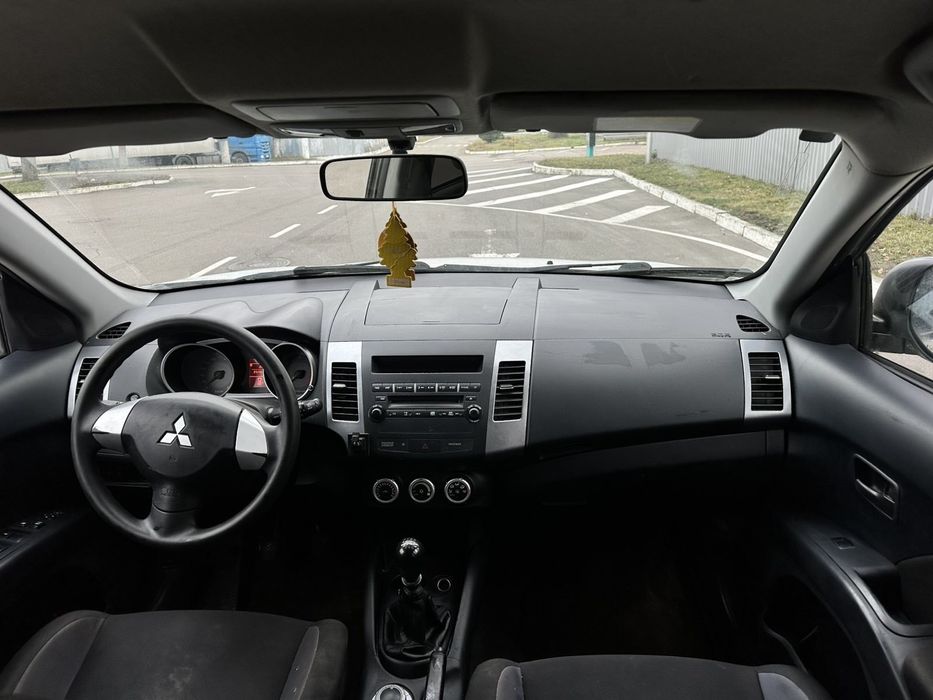 Mitsubishi Outlander 4×4, позашляховик, внедорожник,