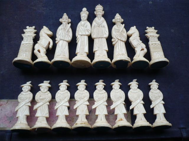 Шахматы из кости