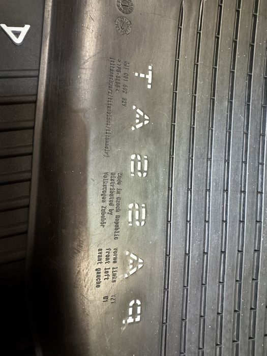 Nowe dywaniki gumowe welurowe  VW Passat B9 31J