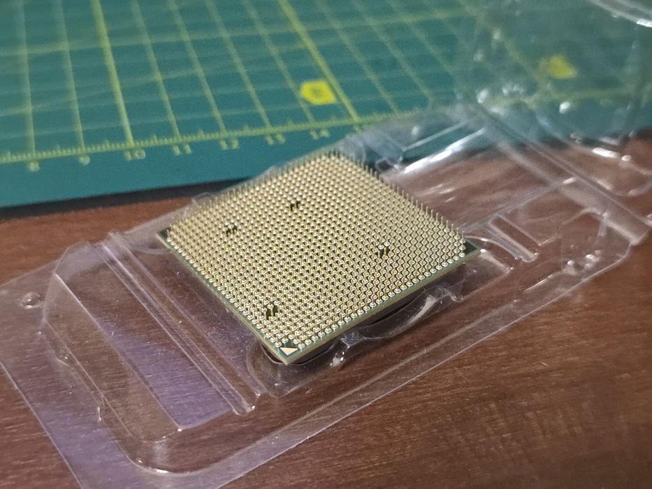 Процесор FX-4320 на сокет AM3+