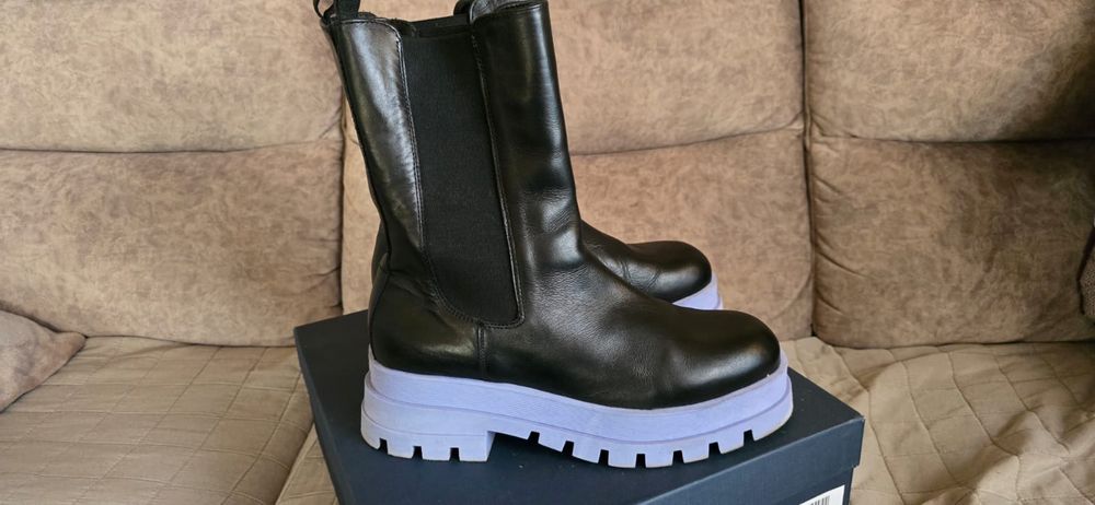 Damskie botki Badura