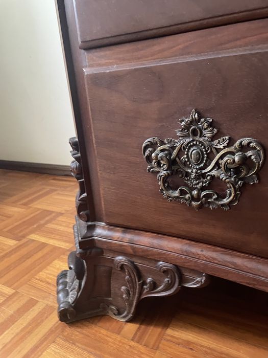 Comoda D Jose em madeira de vinhatico