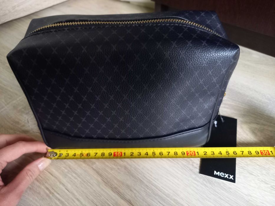 Kosmetyczka MEXX nowa z metką duża na prezent czarna elegancka
