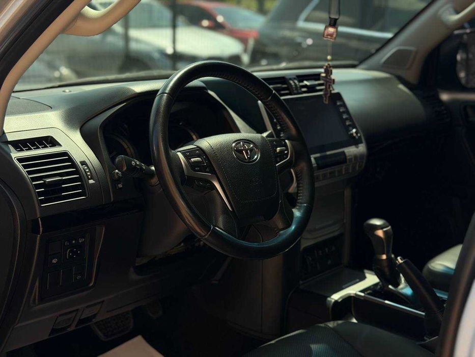 Автомобіль Toyota Land Cruiser Prado 2.7 Дизель Автомат 2021рік пробіг 96000