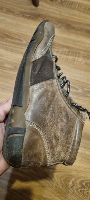 Кожаные демисезонные  ботинки