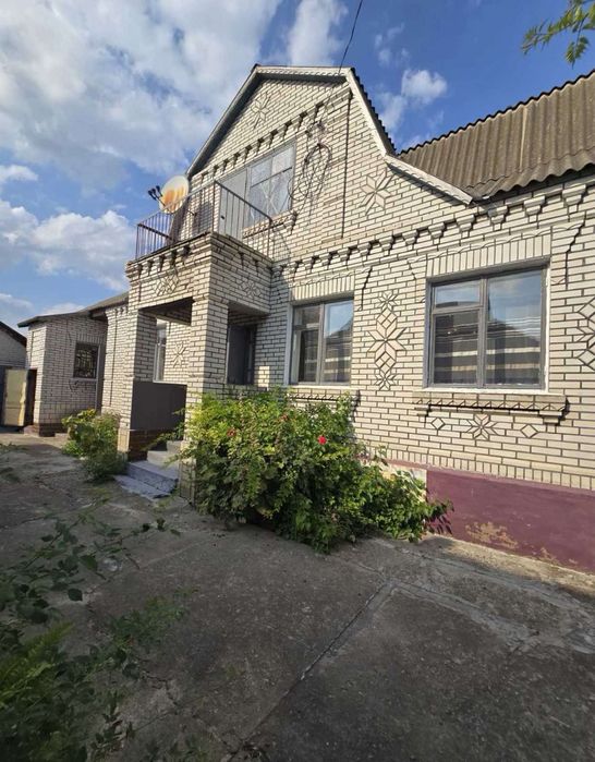 Продаж будинку в місті Узин!