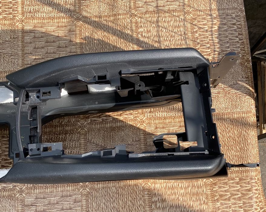 Центральная консоль Nissan Rogue!