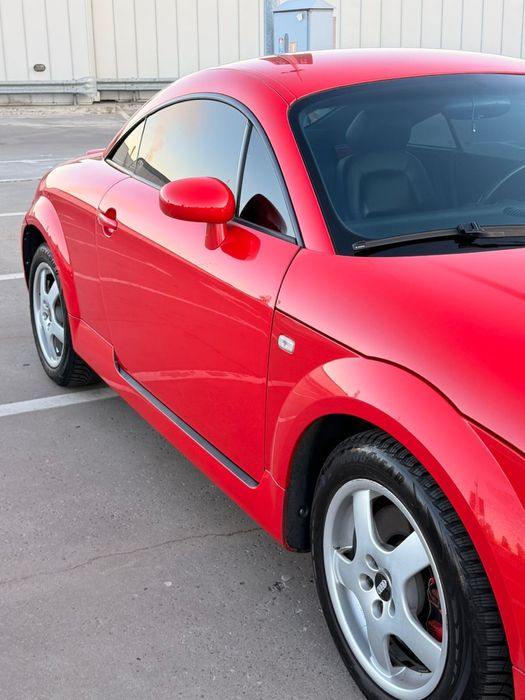 Продам автомобіль Audi TT