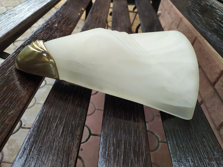 Продам светильник настенный