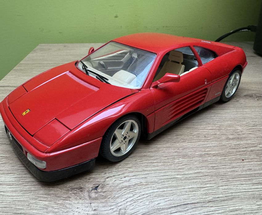 Model samochodu w skali 1:18 Ferrari 348 tb Bburago