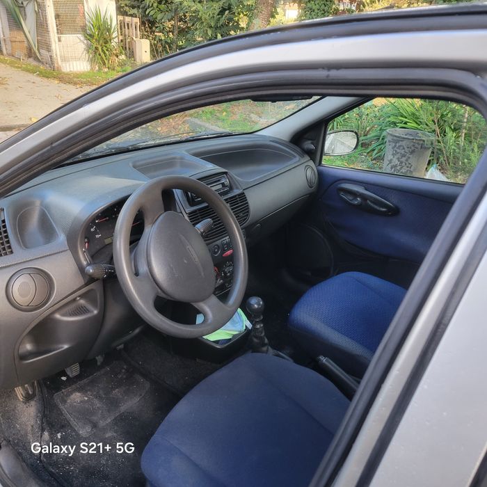 Fiat punto cinza