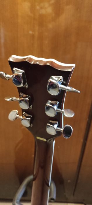 Gitara elektryczna Harmony typu Les Paul