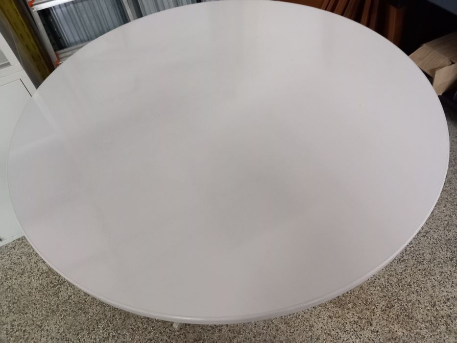 Mesa redonda de reunião