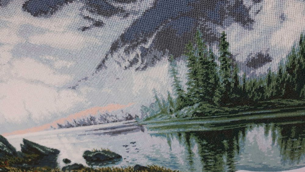 Вишита картина Гори