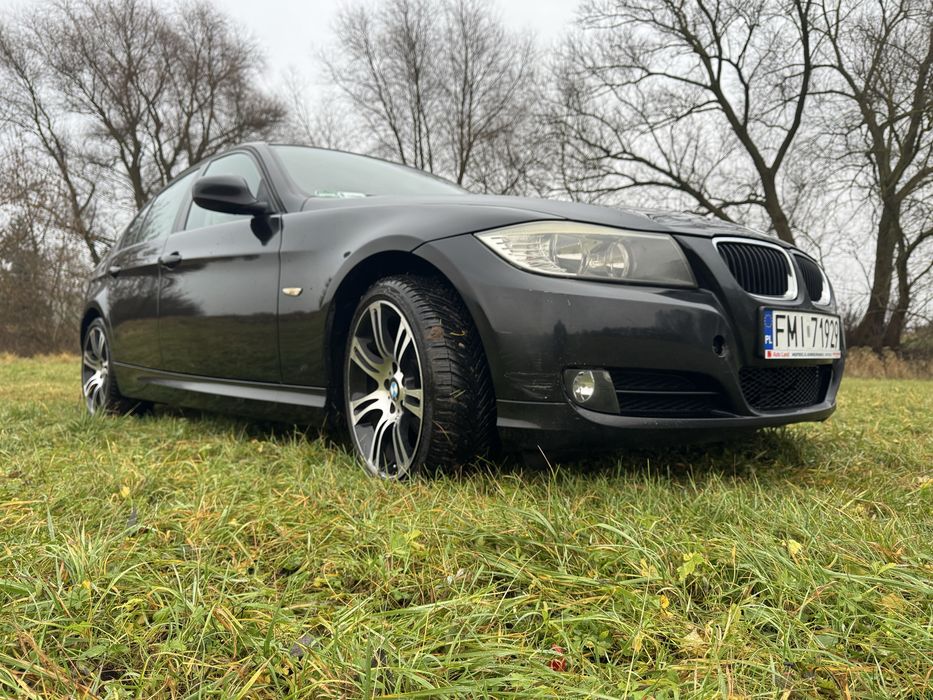 BMW 318d E90 2011 podgrzewane fotele nowy rozrząd i opony klimatronik