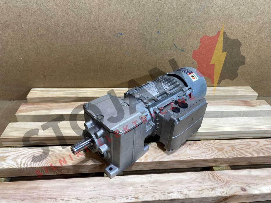 motoreduktor / przekładnia 0,37kW 49,6obr. 3fazowy HAMULEC Lenze