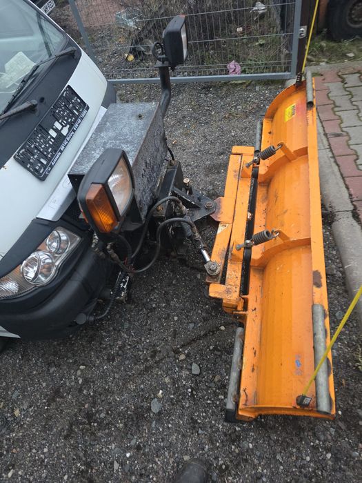 Pfau piaggio porter 4x4 plug solarka piaskarka chodniki  zima wywrotka