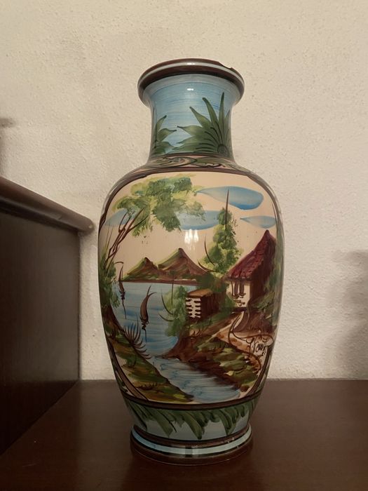 Jarro pintado à mão