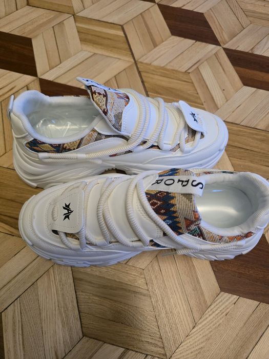 Białe sneakersy Rozmiar 42