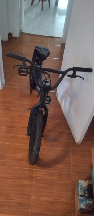 Bicicleta BMX GT