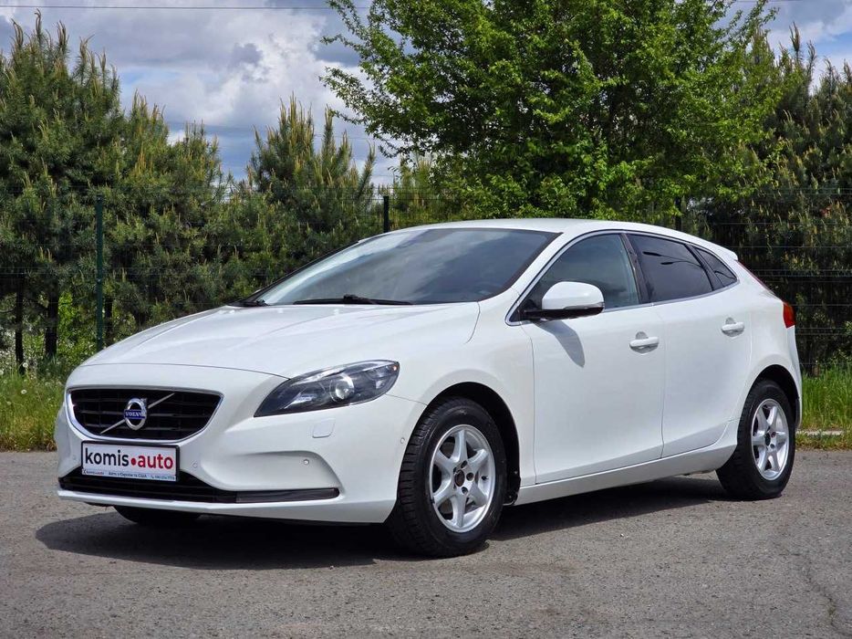 Продам  Volvo V40 2013. Можна в розстрочку, під викуп.