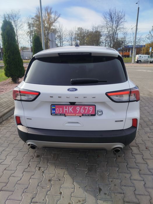 Ford escape mk 4 hybrid.