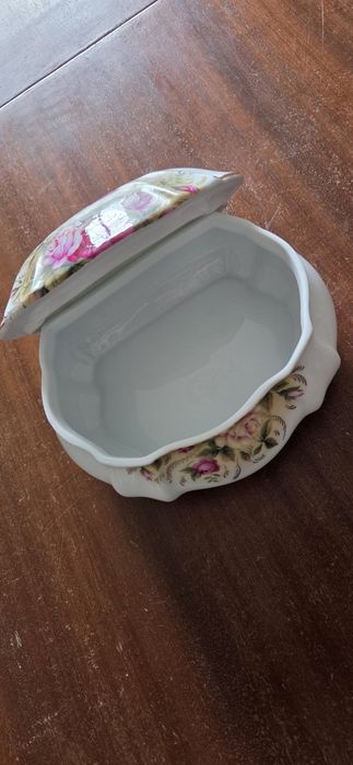 Caixa de jóias em porcelana