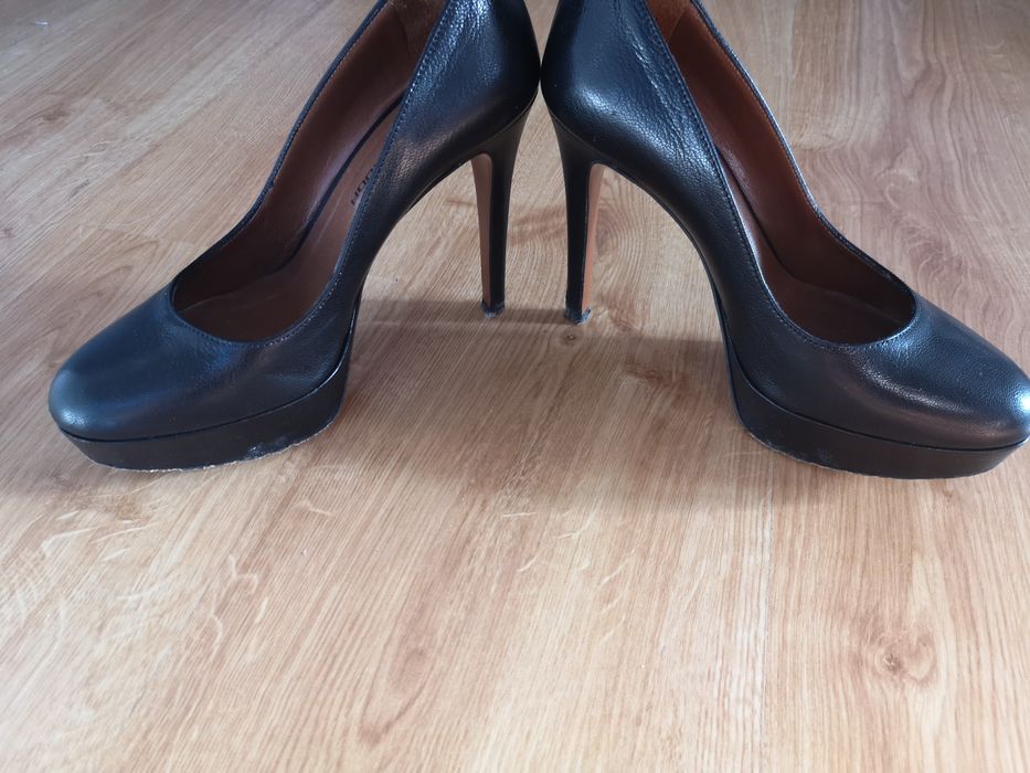 Czarne szpilki. Rozmiar 37