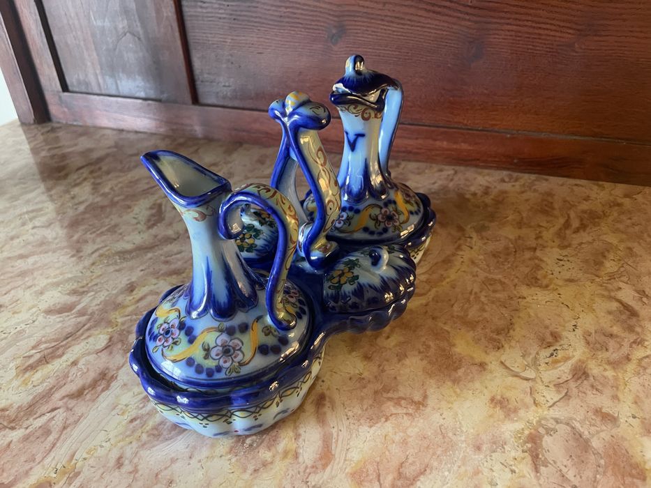 Galheteiro antigo, loiça de alcobaca