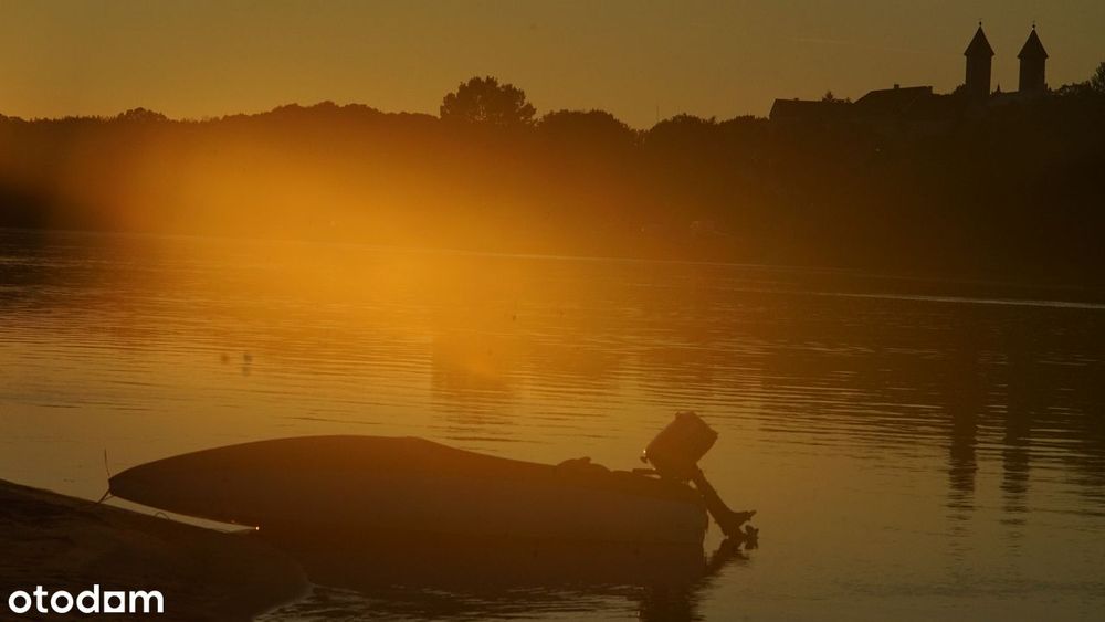 Bezpieczna wiślana przystań, rajska plaża, budowlana lub inwestycyjna. - Widok 4