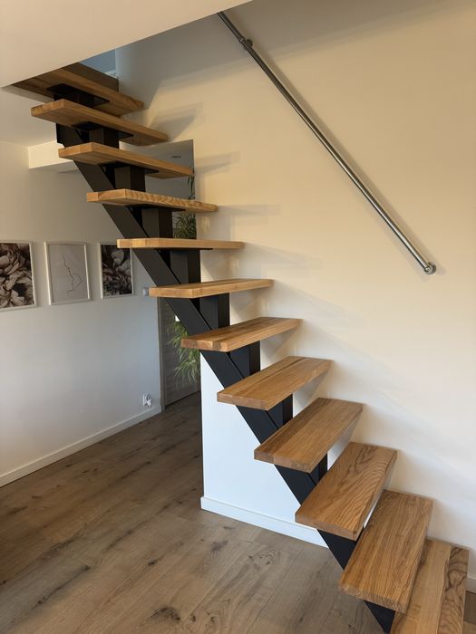 Schody, schody samonośne, schodo stalowe, metalowe, stelaż