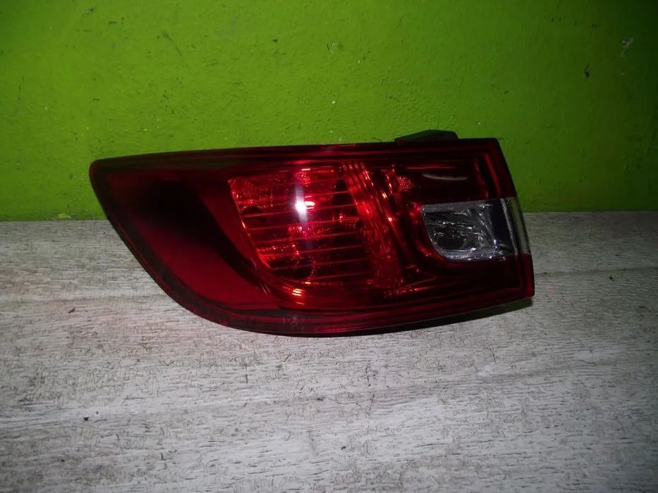 Farolim Trás Esquerdo Renault Clio IV - 2012 / 2016