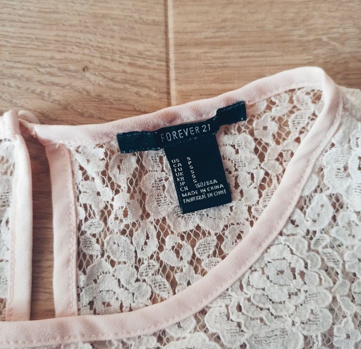 Pudroworóżowa bluzka bez rękawów z koronką S M forever 21