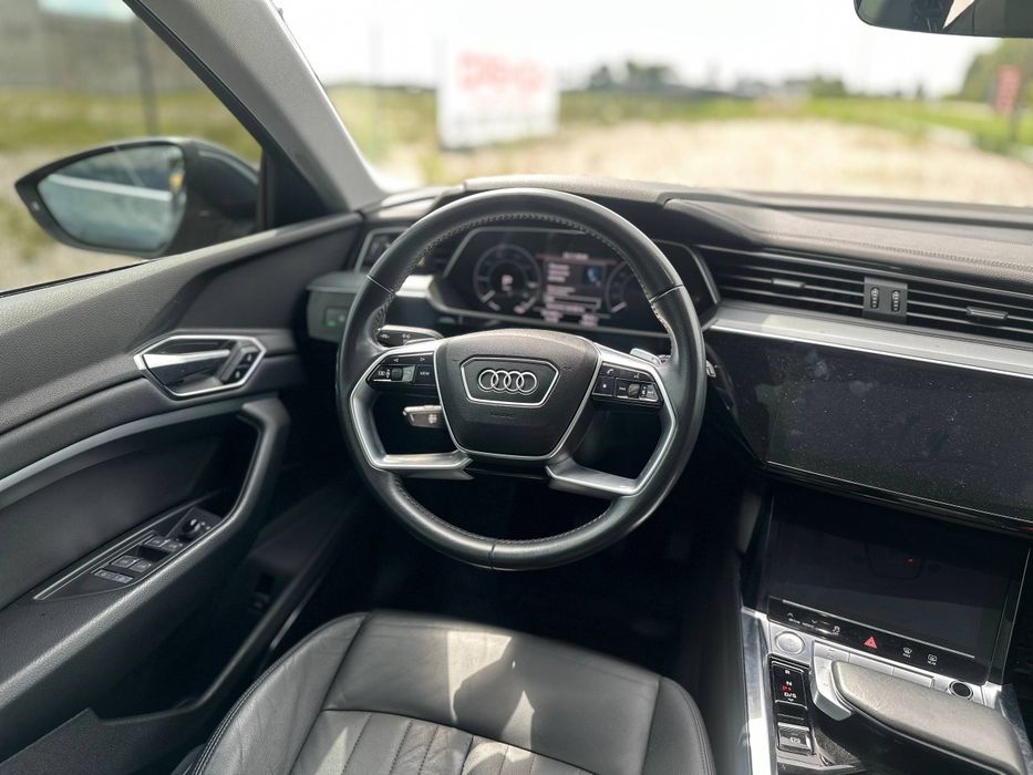Продам AUDI Е-tron 2020