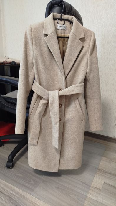 Класичне вовняне пальто
