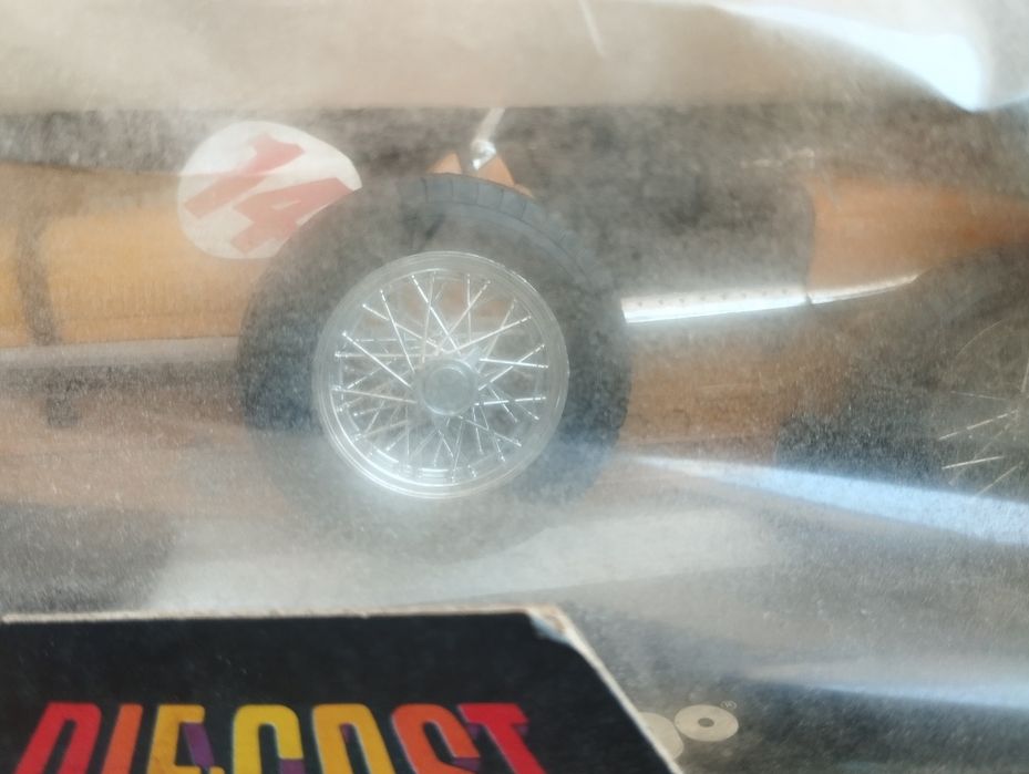 Burago escala 1:18 Bugatti