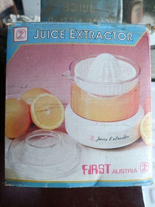 Соковыжималка First