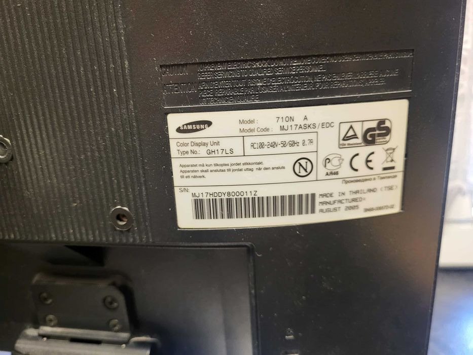 Monitor do komputera SAMSUNG SyncMaster 710N Silver 17"