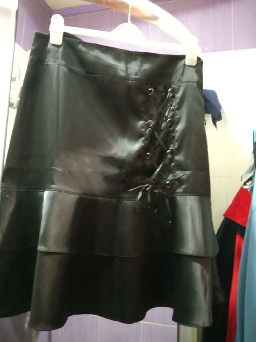 Нарядная шелковая блузка с шифоновыми рукавами и вставкой на груди 52-