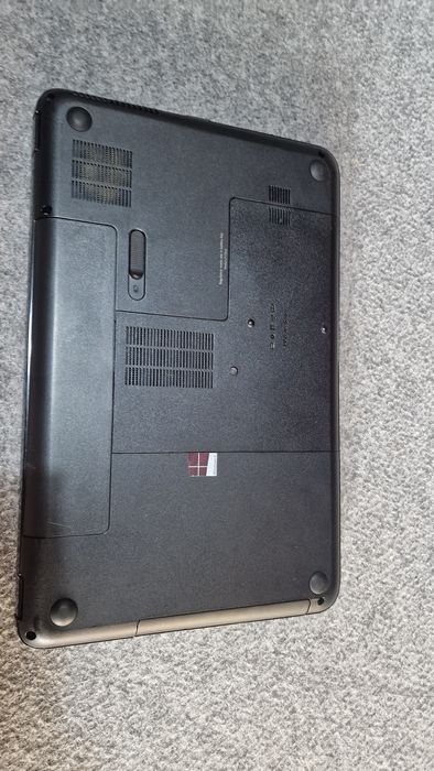 Hp pavilion G6 com processador intel i5
Grafica Radeon 
Disco 250Gb
Ca