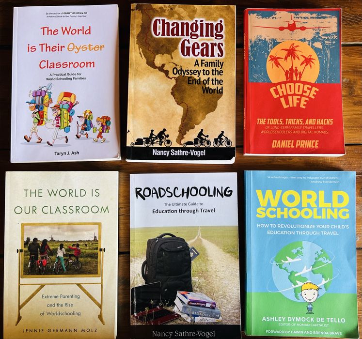 Conjunto de livros sobre Worldschooling em Inglês