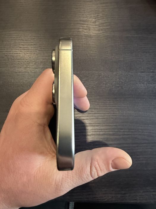 Продам iphone 16 pro max 256 gb