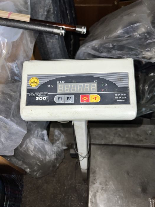 Ваги торговельні товарні підлогові 150/ 300кг  Весы торговые товарные