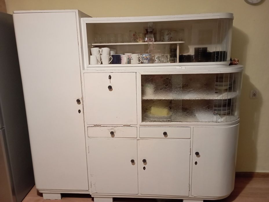 Kredens kuchenny PRL